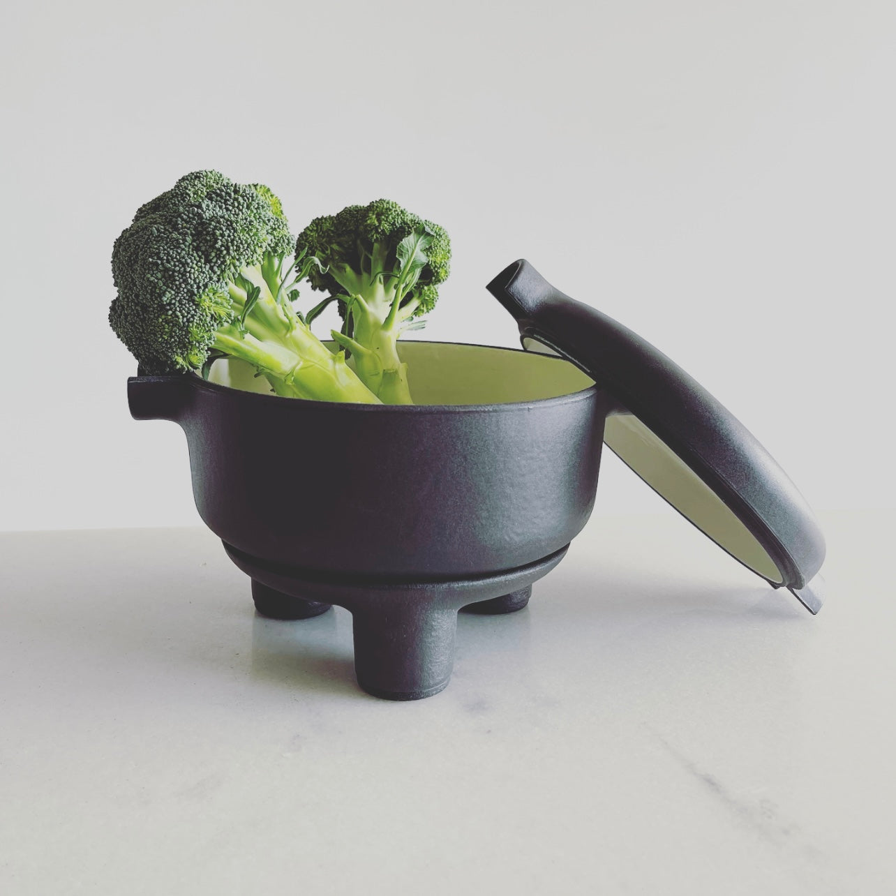 JIA 'DING' Cast Iron Casserole