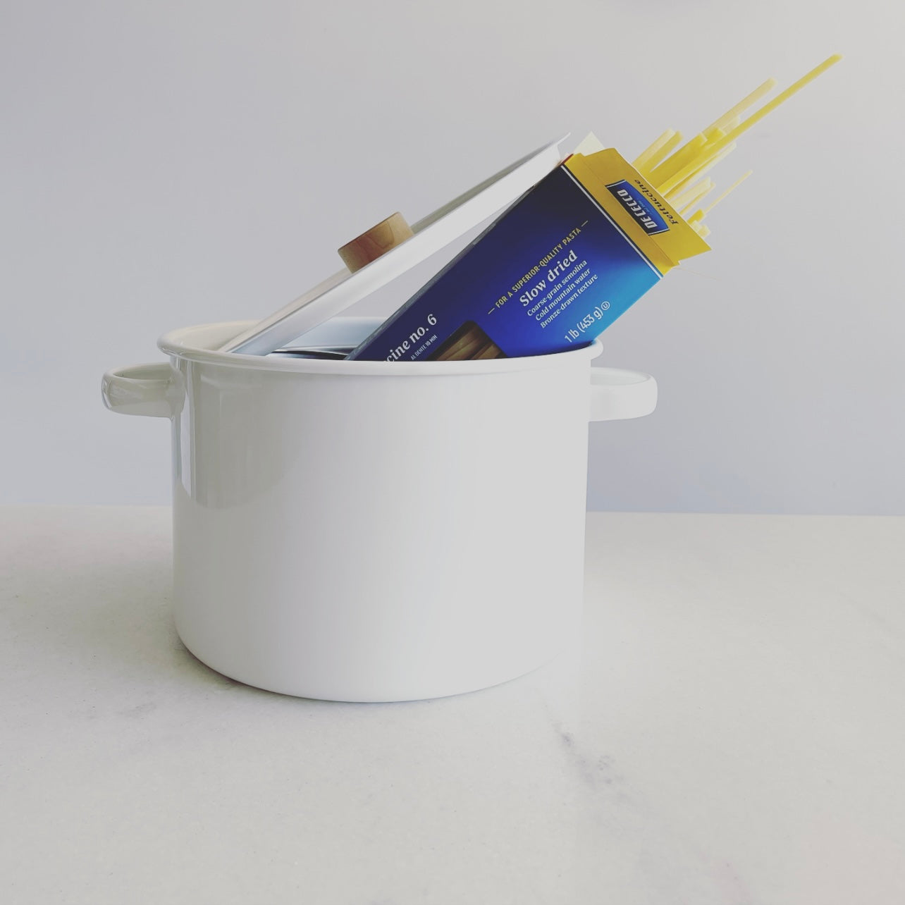 Stock Pot w/ Strainer Insert