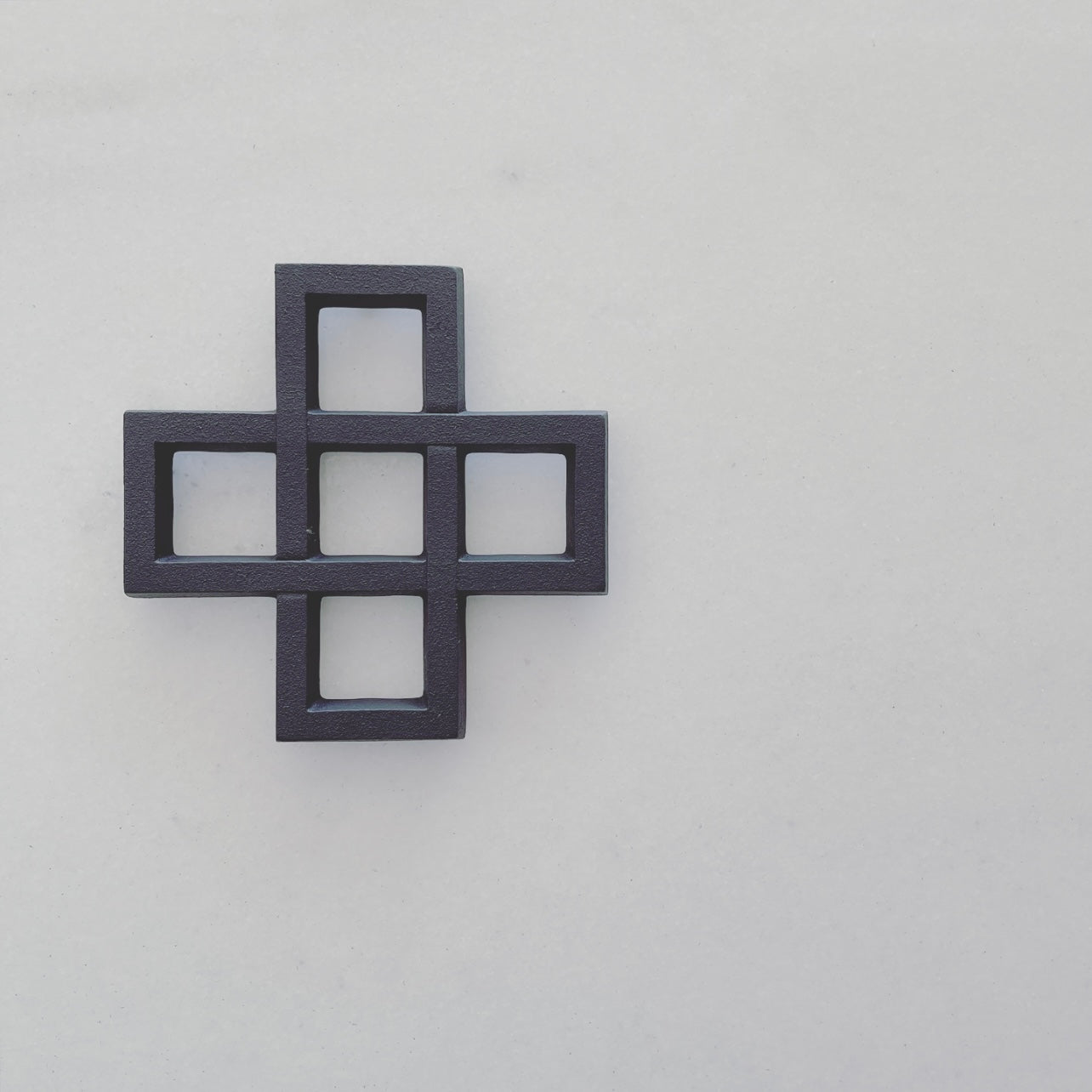 EX-PLUS Trivet